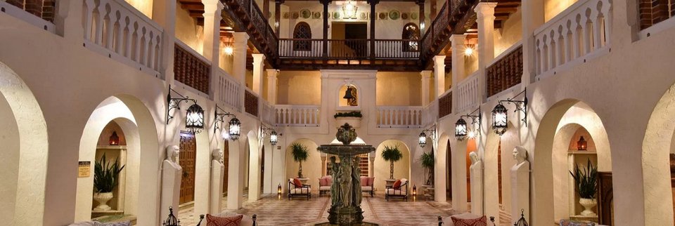 Το σπίτι που δολοφονήθηκε ο Versace έγινε ένα φανταχτερό ξενοδοχείο -Χλιδή, παντού χρυσό και η περίφημη Μέδουσα [εικόνες] | iefimerida.gr 1