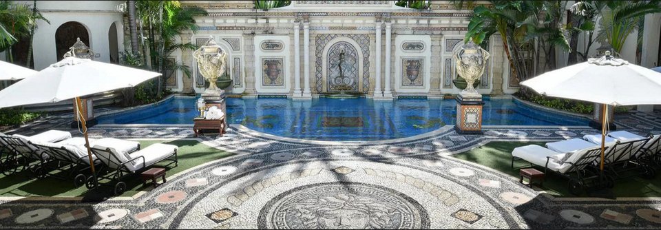 Το σπίτι που δολοφονήθηκε ο Versace έγινε ένα φανταχτερό ξενοδοχείο -Χλιδή, παντού χρυσό και η περίφημη Μέδουσα [εικόνες] | iefimerida.gr 5