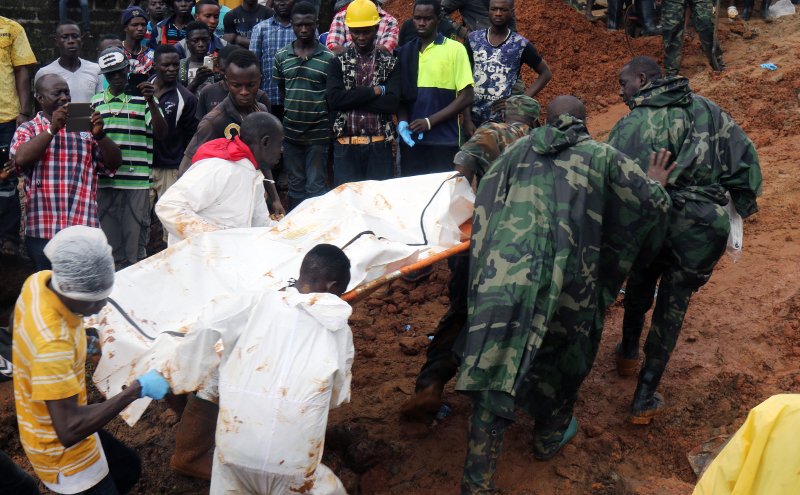 Φόβοι για νέα φονική κατολίσθηση και εξάπλωση επιδημιών στη Σιέρα Λεόνε – Εκατοντάδες οι αγνοούμενοι [εικόνες]  | iefimerida.gr 2