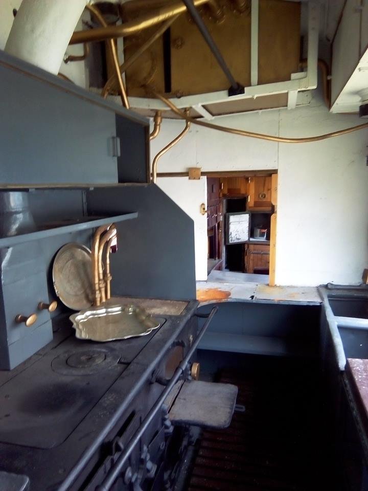 Βάνδαλοι λεηλάτησαν αυθεντικό βαγόνι του Orient Express σε Μουσείο της Θεσσαλονίκης [εικόνες]  | iefimerida.gr 3