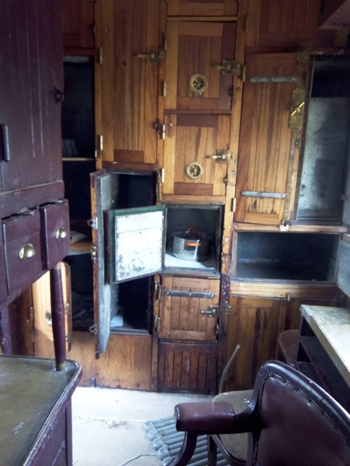 Βάνδαλοι λεηλάτησαν αυθεντικό βαγόνι του Orient Express σε Μουσείο της Θεσσαλονίκης [εικόνες]  | iefimerida.gr 1