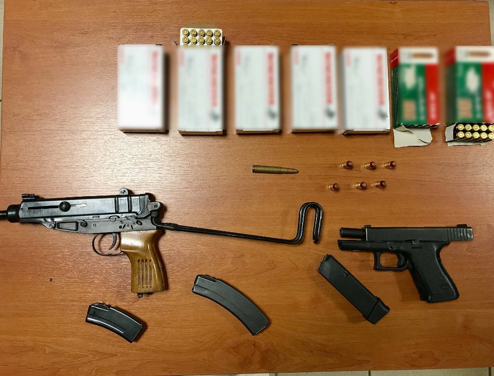 Θεσσαλονίκη: Συλλήψεις για «εργαστήριο» υδροπονικής καλλιέργειας κάνναβης -Παρήγαγαν χασισέλαιο, «σοκολάτα» [εικόνες] | iefimerida.gr 5