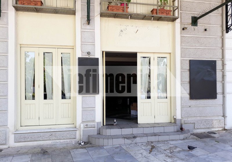 Στα «χαρακώματα» το Χαλάνδρι μετά τα λουκέτα σε τρία εμβληματικά καταστήματα εστίασης στην κεντρική πλατεία [εικόνες] | iefimerida.gr 1