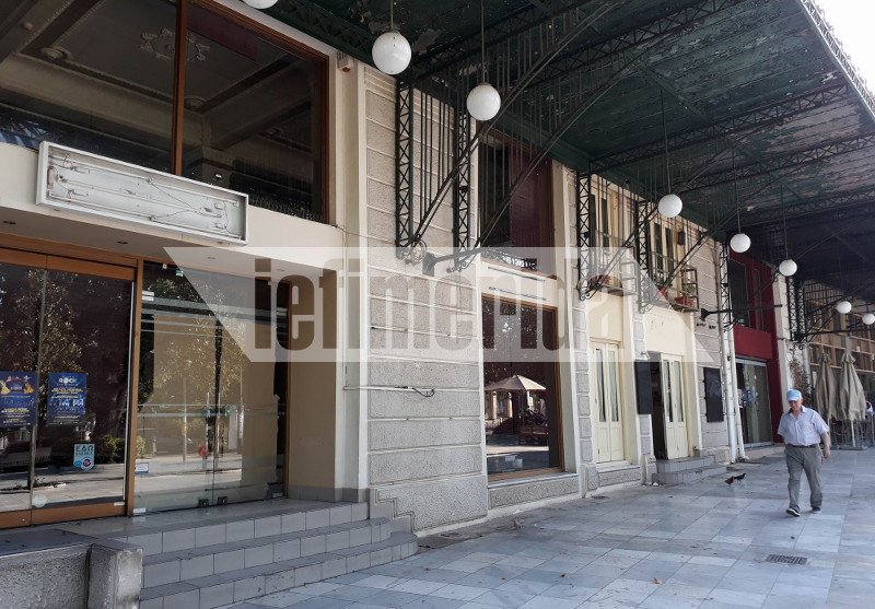 Στα «χαρακώματα» το Χαλάνδρι μετά τα λουκέτα σε τρία εμβληματικά καταστήματα εστίασης στην κεντρική πλατεία [εικόνες] | iefimerida.gr 2