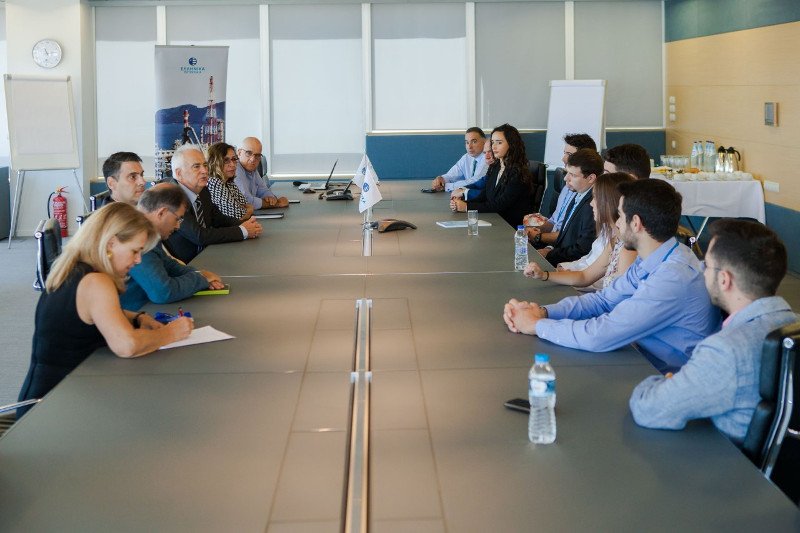 ΕΛΠΕ: Απονομή 11 υποτροφιών σε άριστους νέους για μεταπτυχιακά στο εξωτερικό [εικόνες] | iefimerida.gr 1