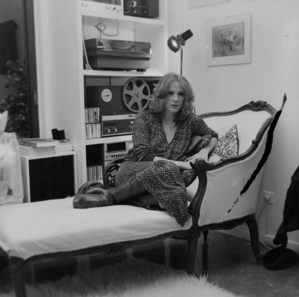 Το ασπρόμαυρο άλμπουμ της ζωής της Ζωής Λάσκαρη -Σπάνια καρέ, με τις κόρες της μωρά [εικόνες] | iefimerida.gr 20