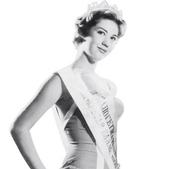 Η θρυλική εμφάνιση της Ζωής Λάσκαρη στις Κάννες, με το διχτυωτό φόρεμα -Η Ελληνίδα που είχε προκαλέσει αίσθηση [εικόνες] | iefimerida.gr 0