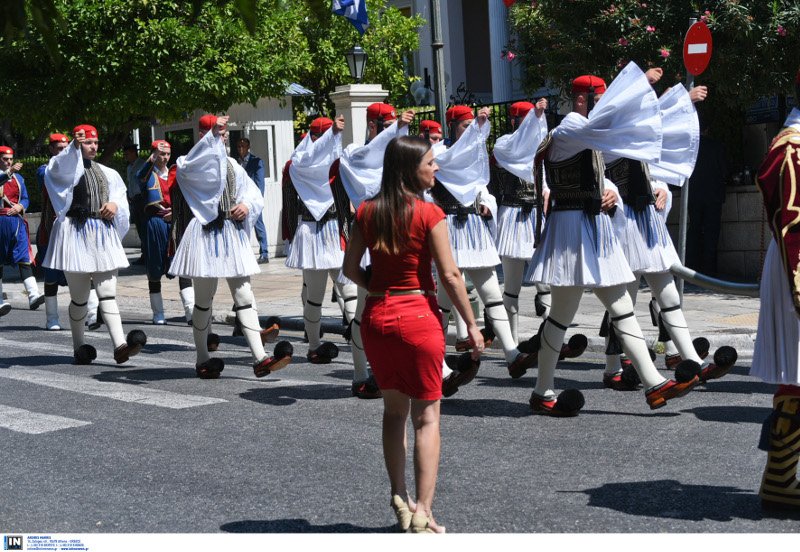 Το ζεύγος Εμανουέλ και Μπριζίτ Μακρόν στην Αθήνα -Ολο το φωτογραφικό άλμπουμ [εικόνες]  | iefimerida.gr 13