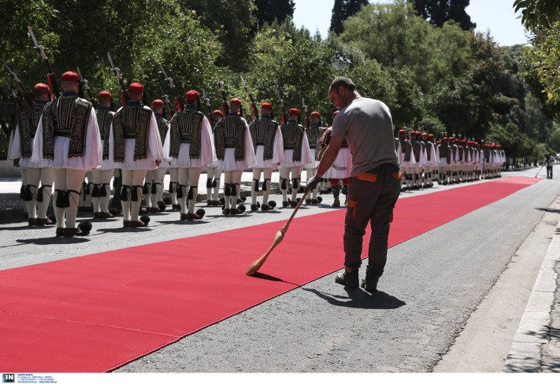 Το ζεύγος Εμανουέλ και Μπριζίτ Μακρόν στην Αθήνα -Ολο το φωτογραφικό άλμπουμ [εικόνες]  | iefimerida.gr 10