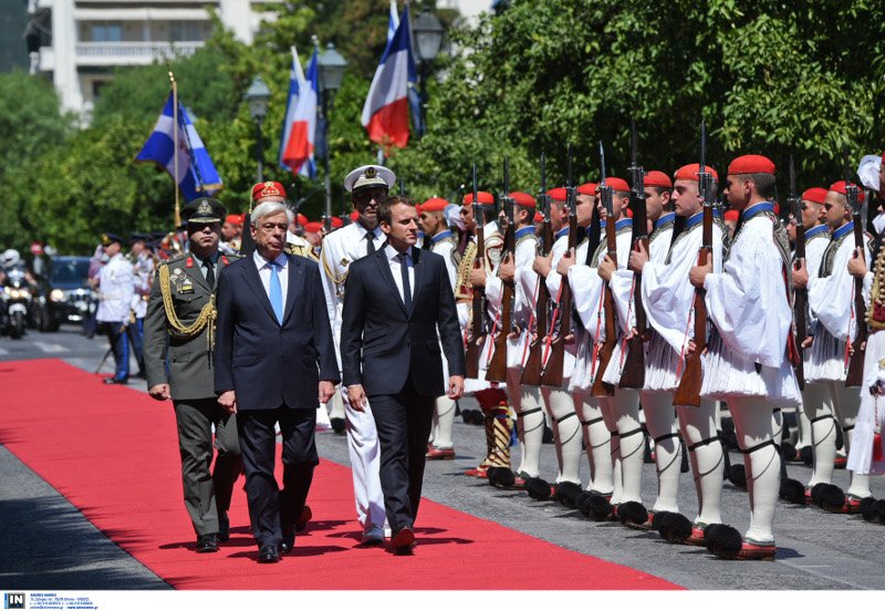 Το ζεύγος Εμανουέλ και Μπριζίτ Μακρόν στην Αθήνα -Ολο το φωτογραφικό άλμπουμ [εικόνες]  | iefimerida.gr 1