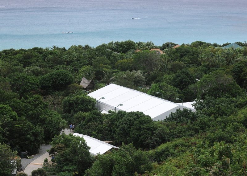 Σε αναμμένα κάρβουνα Τραμπ, Μπράνσον και Αμπράμοβιτς -Ο τυφώνας Ιρμα μπορεί να διαλύσει τα χλιδάτα θέρετρά τους [εικόνες] | iefimerida.gr 4