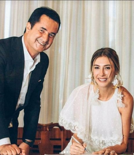 Ο Τούρκος καναλάρχης παντρεύτηκε στο Σεν Τροπέ -Το τριήμερο πάρτι και το «φθηνό» νυφικό [εικόνες] | iefimerida.gr 1