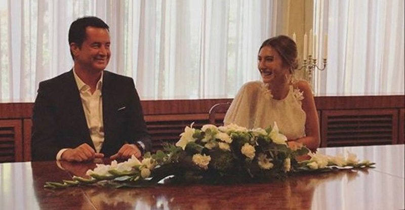 Ο Τούρκος καναλάρχης παντρεύτηκε στο Σεν Τροπέ -Το τριήμερο πάρτι και το «φθηνό» νυφικό [εικόνες] | iefimerida.gr 2