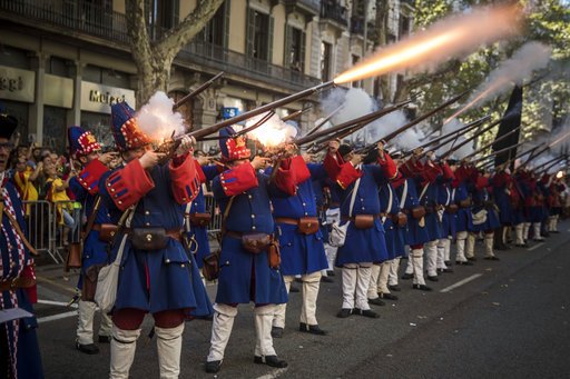 Ισπανία: Χιλιάδες διαδηλωτές υπέρ της ανεξαρτησίας της Καταλονίας κατέκλυσαν τη Βαρκελώνη [εικόνες] | iefimerida.gr 6
