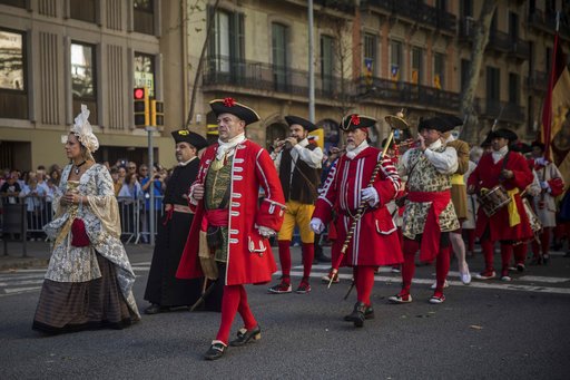 Ισπανία: Χιλιάδες διαδηλωτές υπέρ της ανεξαρτησίας της Καταλονίας κατέκλυσαν τη Βαρκελώνη [εικόνες] | iefimerida.gr 1
