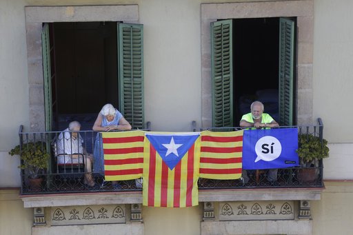 Ισπανία: Χιλιάδες διαδηλωτές υπέρ της ανεξαρτησίας της Καταλονίας κατέκλυσαν τη Βαρκελώνη [εικόνες] | iefimerida.gr 3
