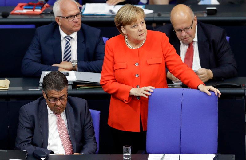 Μισθοί που ζαλίζουν -Πόσα βγάζουν το χρόνο Μέρκελ, Τραμπ και ποιος είναι ο πιο ακριβοπληρωμένος ηγέτης | iefimerida.gr 0