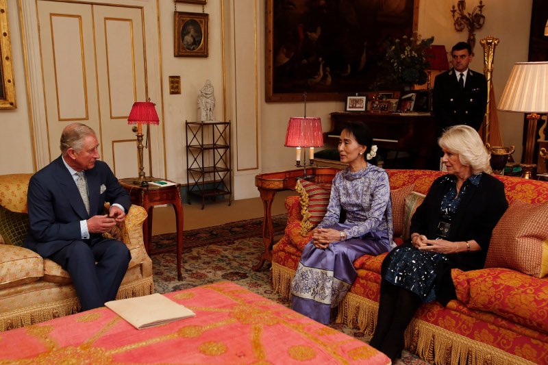 Σε αυτό το σπίτι θέλουν να μείνουν Κάρολος και Καμίλα όταν θα γίνουν βασιλιάδες -Οχι στο παλάτι [εικόνες] | iefimerida.gr 7