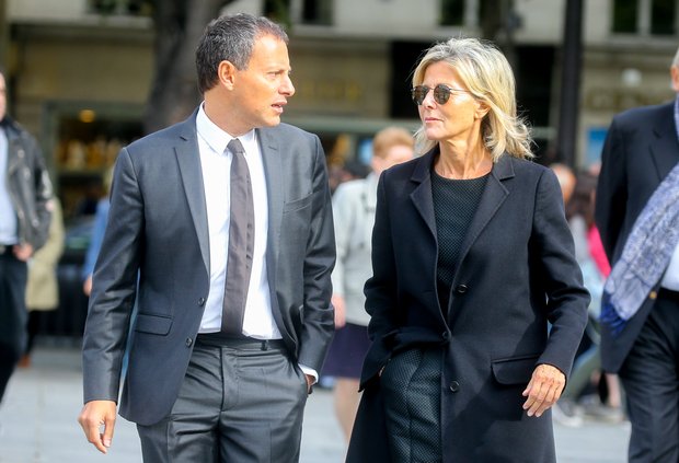 Θρήνος στην κηδεία της Μιρέιγ Νταρκ -Κατέρρευσε ο Αλέν Ντελόν [εικόνες] | iefimerida.gr 7