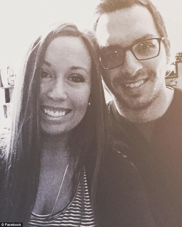 Η δασκάλα έκανε... ομορφιές -Σεξ με τέσσερις μαθητές της, μέσα στο ίδιο της το σπίτι [εικόνες] | iefimerida.gr 0