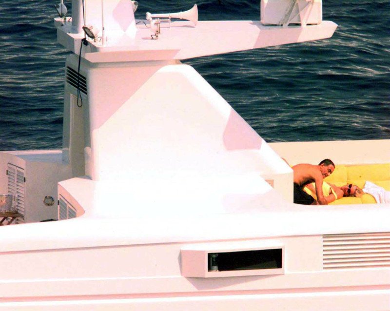 Η τελευταία ημέρα της ζωής της Νταϊάνα -Από τις βουτιές το πρωί στη Σαρδηνία, ως το φριχτό τροχαίο στο τούνελ Αλμά που της στοίχισε τη ζωή [εικόνες] | iefimerida.gr 2