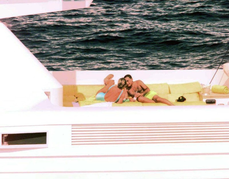 Η τελευταία ημέρα της ζωής της Νταϊάνα -Από τις βουτιές το πρωί στη Σαρδηνία, ως το φριχτό τροχαίο στο τούνελ Αλμά που της στοίχισε τη ζωή [εικόνες] | iefimerida.gr 3