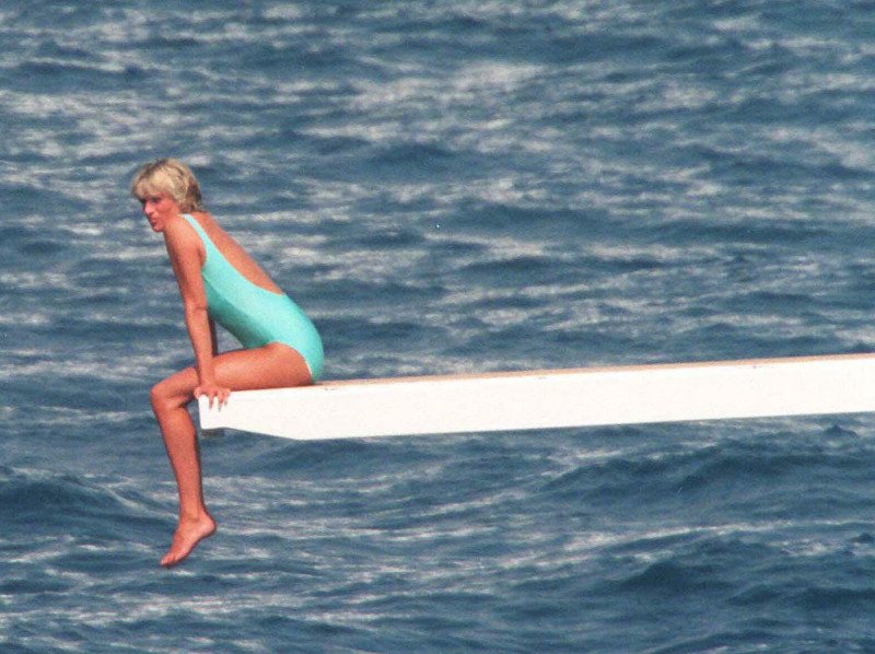 Η τελευταία ημέρα της ζωής της Νταϊάνα -Από τις βουτιές το πρωί στη Σαρδηνία, ως το φριχτό τροχαίο στο τούνελ Αλμά που της στοίχισε τη ζωή [εικόνες] | iefimerida.gr 4