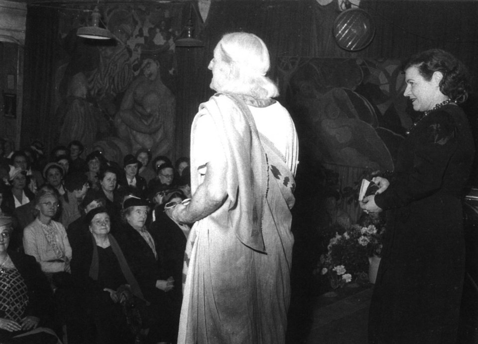 Το εκπληκτικό σπίτι της Ισιδώρα Ντάνκαν στον Βύρωνα -Η χορεύτρια με τις χλαμύδες [εικόνες] | iefimerida.gr 22