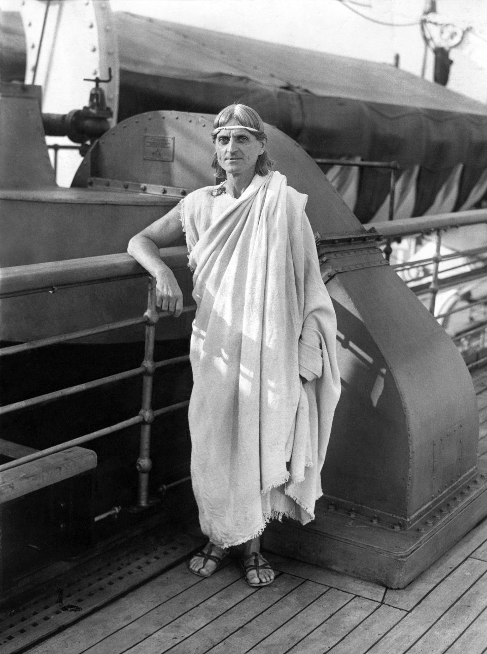 Το εκπληκτικό σπίτι της Ισιδώρα Ντάνκαν στον Βύρωνα -Η χορεύτρια με τις χλαμύδες [εικόνες] | iefimerida.gr 26