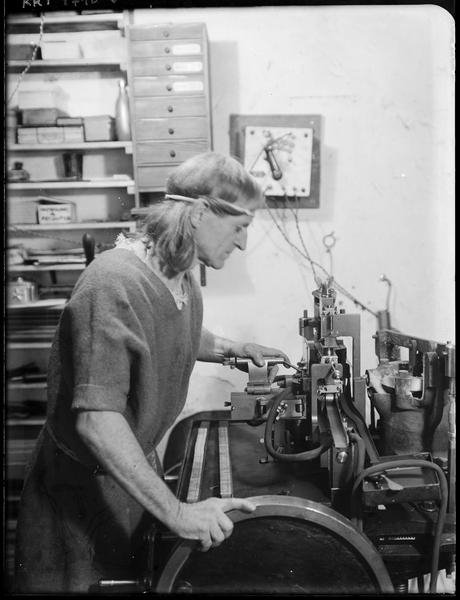 Το εκπληκτικό σπίτι της Ισιδώρα Ντάνκαν στον Βύρωνα -Η χορεύτρια με τις χλαμύδες [εικόνες] | iefimerida.gr 27