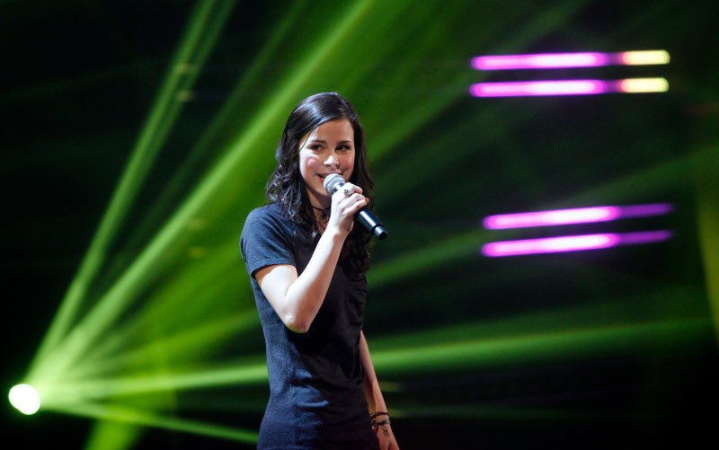 Γερμανία: H νικήτρια της Eurovision 2010 ψηφίζει «δαγκωτό» Μέρκελ  | iefimerida.gr 0