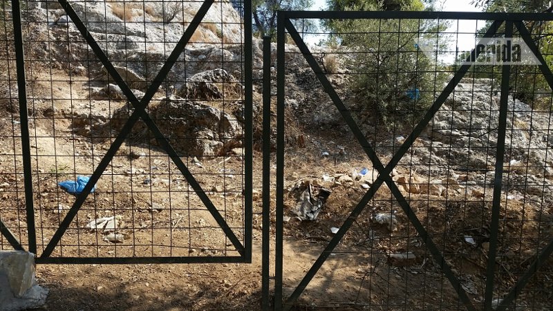 Αστεγοι σε τρώγλες και σπηλιές του Φιλοπάππου -«Καλύτερα εδώ, παρά στα παγκάκια» [εικόνες] | iefimerida.gr 6