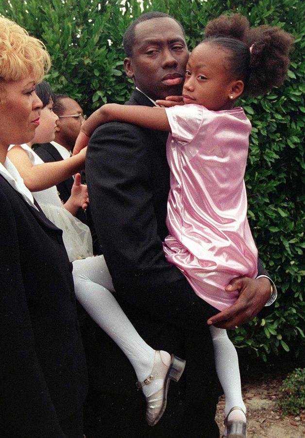 Σαν σήμερα, 1998: Ο «περίεργος» θάνατος της Φλόρενς Γκρίφιθ-Τζόινερ -Τα ακατάρριπτα παγκόσμια ρεκόρ της και τα αναβολικά [εικόνες & βίντεο] | iefimerida.gr 2