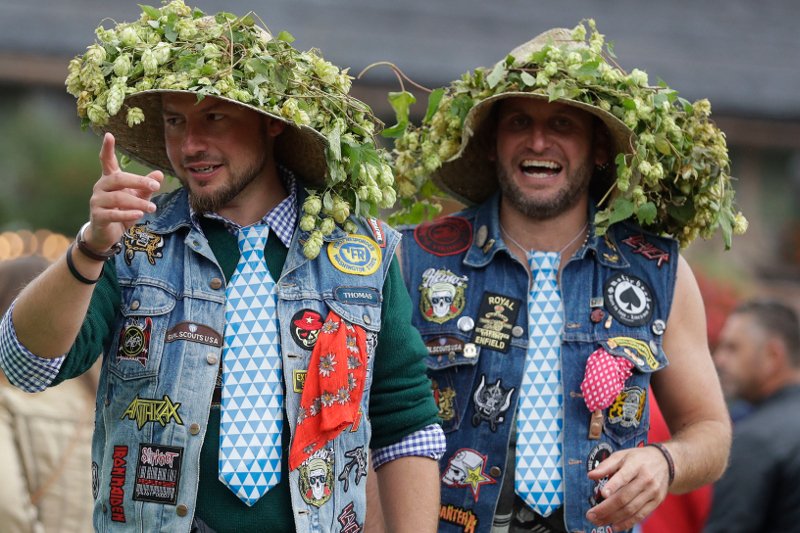 Μόναχο: Aρχισε το Oktoberfest -H μεγαλύτερη παραδοσιακή γιορτή της Γερμανίας [εικόνες & βίντεο]  | iefimerida.gr 10