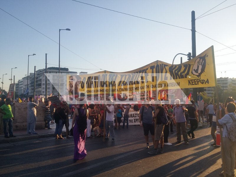 Mεγάλη συγκέντρωση στη μνήμη του Παύλου Φύσσα -4 χρόνια από τη δολοφονία του [εικόνες] | iefimerida.gr 4