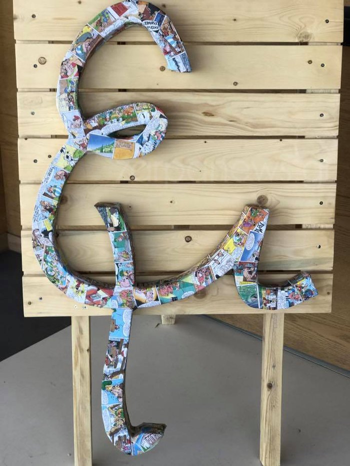 Ο γιος πρώην υπουργού της ΝΔ παντρεύτηκε σε έναν γάμο με... κοκκινοσκουφίτσες [εικόνες] | iefimerida.gr 2