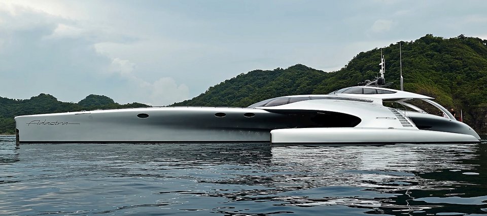 Αφωνοι στην Ψαρού με διαστημικό γιοτ, πλωτό υπερμοντέρνο παλάτι -Είναι «τρι-μαράν», πλοηγείται και μέσω... iPad [εικόνες & βίντεο] | iefimerida.gr 6