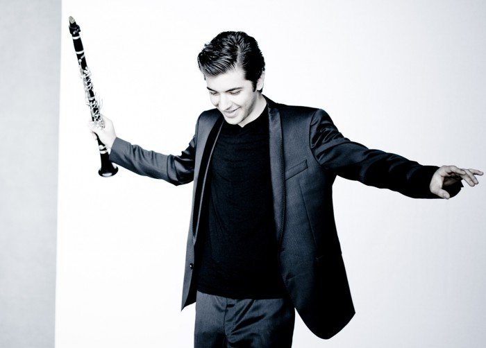 Διονύσης Γραμμένος: Ο 27χρονος Κερκυραίος που διευθύνει ορχήστρες σε όλο τον κόσμο [βίντεο]  | iefimerida.gr 2