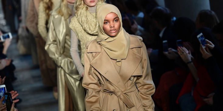 Ο κόσμος αλλάζει: Μαύρη καλλονή γίνεται top model παρότι φοράει μαντίλα [εικόνες] | iefimerida.gr 7