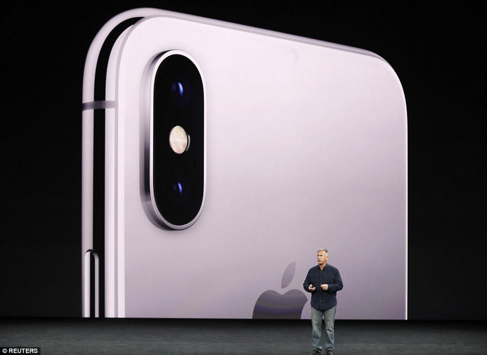 iPhone X, το διαστημικό κινητό της Apple -Ανοίγει με ένα... βλέμμα, κοστίζει πάνω από 1.000 ευρώ -Ολα όσα κάνει [εικόνες & βίντεο] | iefimerida.gr 2