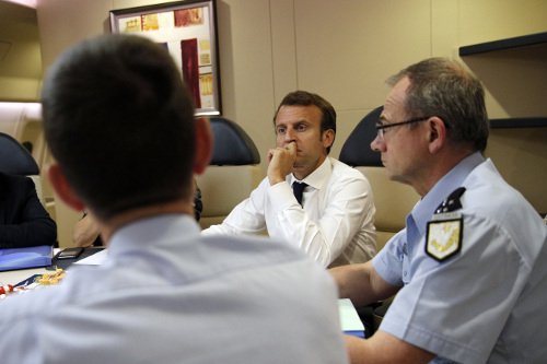 Ο Μακρόν πήγε στα νησιά των Αντιλλών που επλήγησαν από τον κυκλώνα Ιρμα [εικόνες] | iefimerida.gr 0