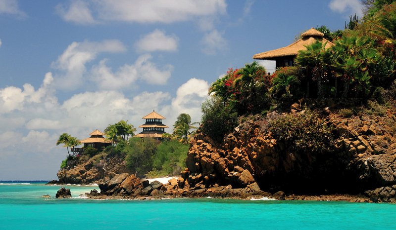 Σε αναμμένα κάρβουνα Τραμπ, Μπράνσον και Αμπράμοβιτς -Ο τυφώνας Ιρμα μπορεί να διαλύσει τα χλιδάτα θέρετρά τους [εικόνες] | iefimerida.gr 2