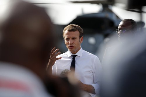 Ο Μακρόν πήγε στα νησιά των Αντιλλών που επλήγησαν από τον κυκλώνα Ιρμα [εικόνες] | iefimerida.gr 1