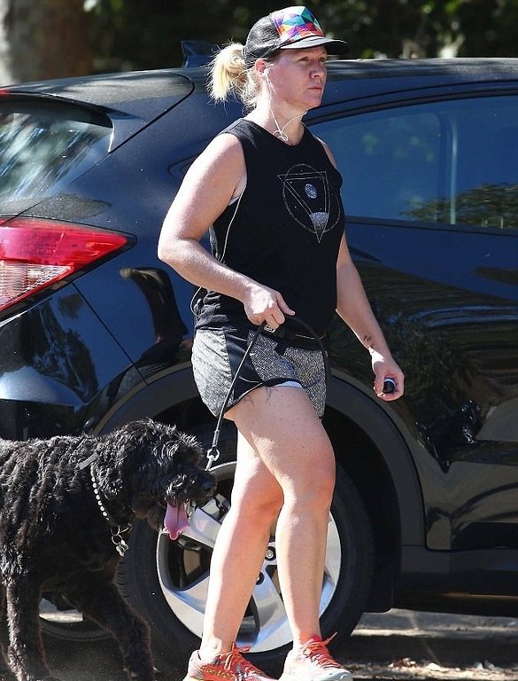 Αγνώριστη η «Κέλι» του Beverly Hills 90210 -Με κιλά και αλλοιωμένο πρόσωπο [εικόνες] | iefimerida.gr 0