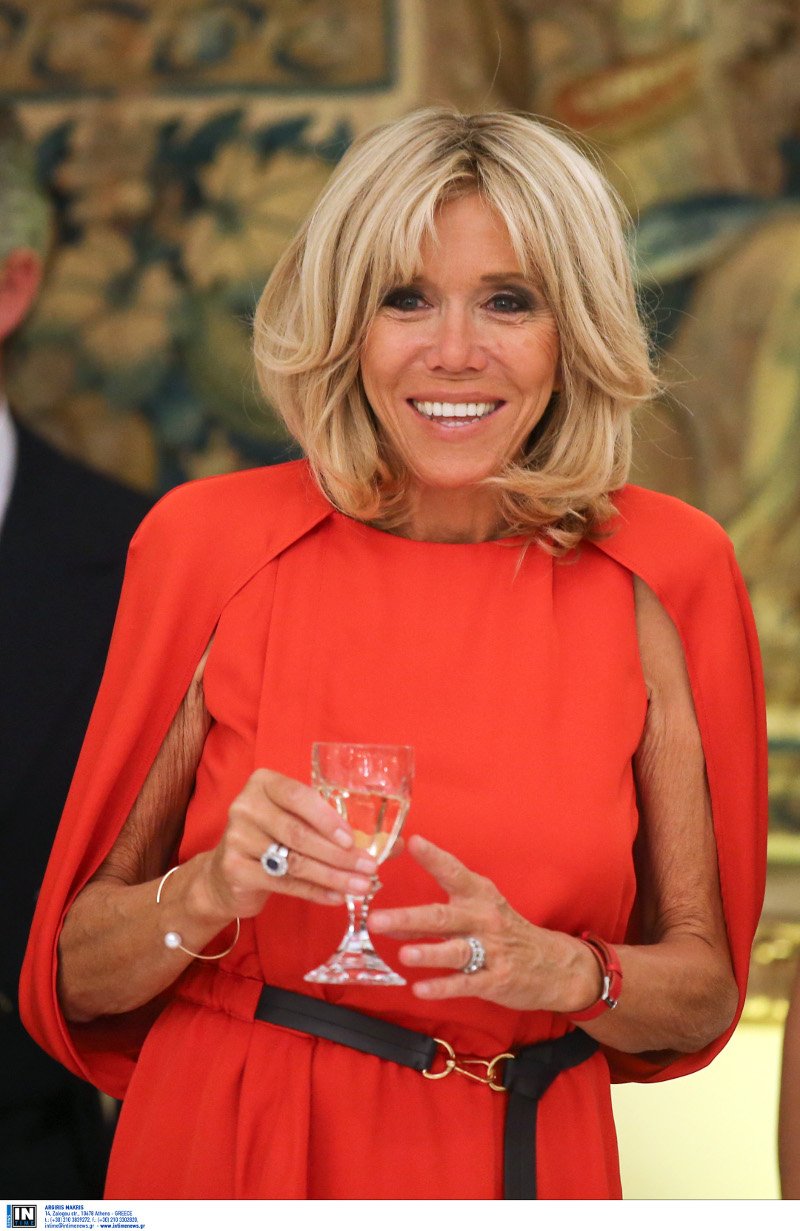 Τα 5 στοιχεία στο στιλ της Μπριζίτ Μακρόν που την κάνουν να ξεχωρίζει [εικόνες] | iefimerida.gr 0