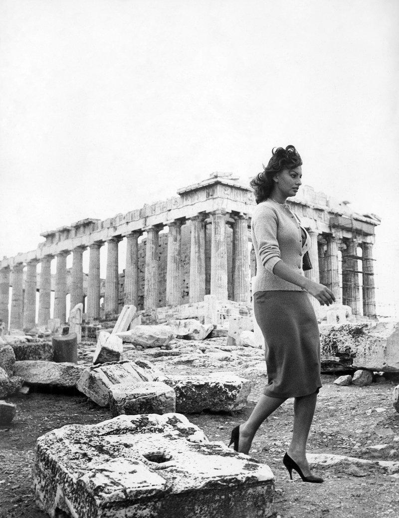 Οταν η Σοφία Λόρεν έγινε παγκόσμιο σύμβολο του σεξ -Με το βρεγμένο κολλητό φόρεμα στην Υδρα [εικόνες & βίντεο] | iefimerida.gr 3