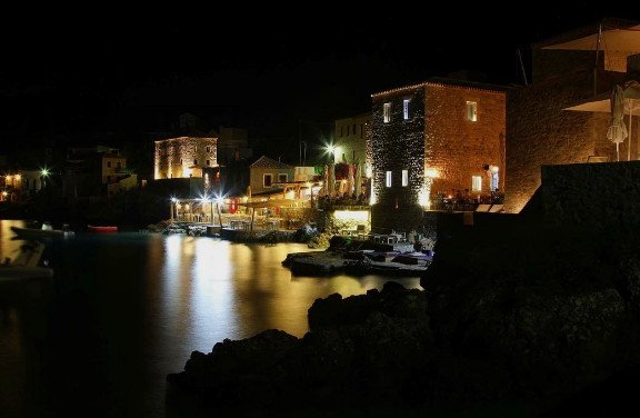 Λιμένι: Eνας προορισμός για κάθε εποχή, με γαλάζιο που σε μαγεύει [εικόνες] | iefimerida.gr 5