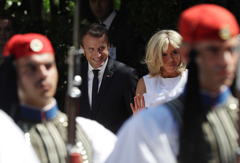 Το ζεύγος Εμανουέλ και Μπριζίτ Μακρόν στην Αθήνα -Ολο το φωτογραφικό άλμπουμ [εικόνες]  | iefimerida.gr 14