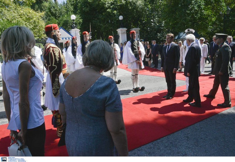 Το ζεύγος Εμανουέλ και Μπριζίτ Μακρόν στην Αθήνα -Ολο το φωτογραφικό άλμπουμ [εικόνες]  | iefimerida.gr 20