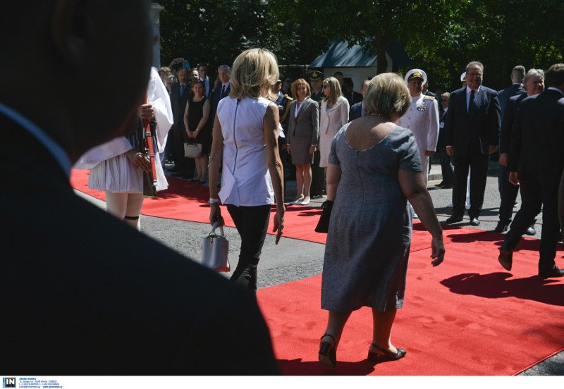 Το ζεύγος Εμανουέλ και Μπριζίτ Μακρόν στην Αθήνα -Ολο το φωτογραφικό άλμπουμ [εικόνες]  | iefimerida.gr 19